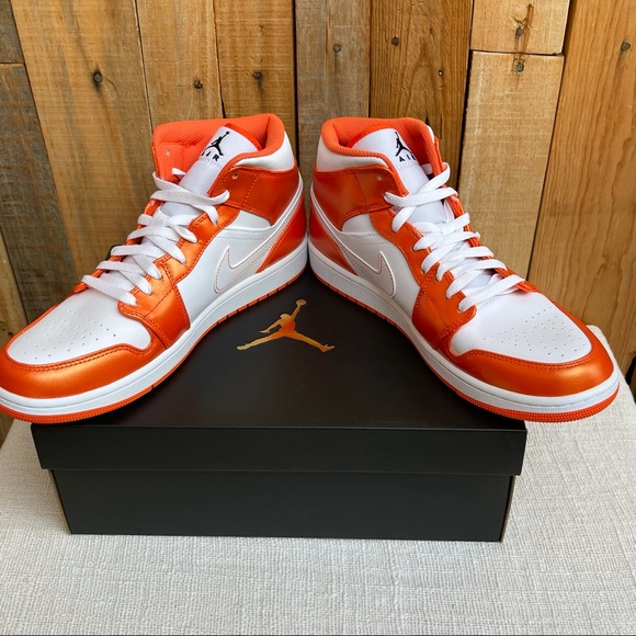 AIR JORDAN 1 MID SE ELECTRO ORANGE 11.5 BRAND NEW IN BOX - Picture 5 of 14